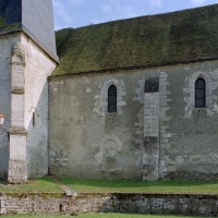 La base du clocher et la nef vues depuis le nord (2003)