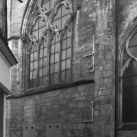 La base du clocher et le bras nord du transept vus du nord-ouest (1994)