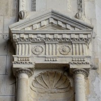 Pilastre et niche à la retombée des voûtes du choeur (2016)