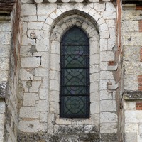 Fenêtre de la partie ouest du mur nord de la nef (2016)