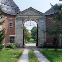 Le portail d'entrée de l'abbaye (2004)