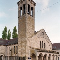 L'église vue du sud-ouest (2002)